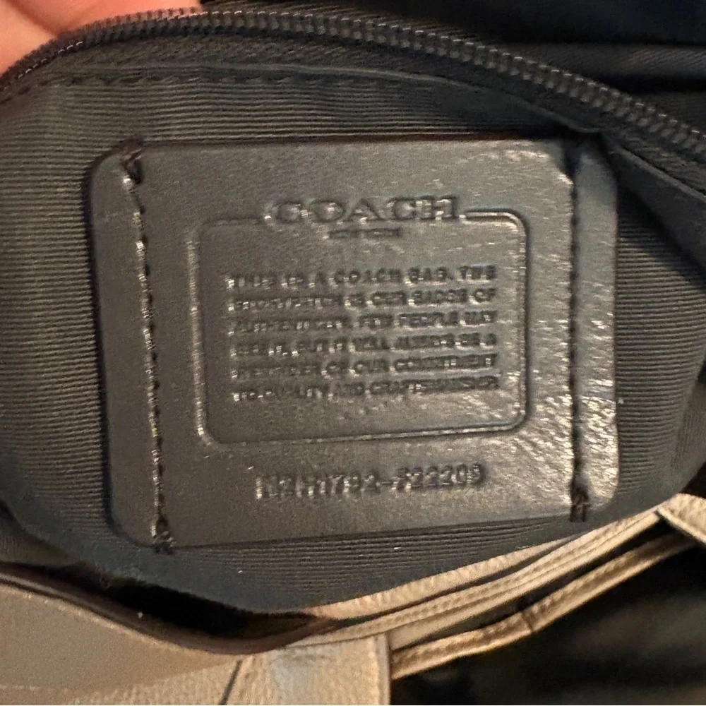 Coach Lexy Platinum Triple Compartment Shoulder Bag Purse Gold Hardware - Picture 15 of 16